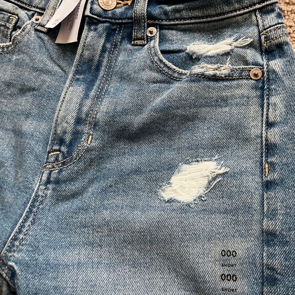 American Eagle Stretch Mom Straight Jeans - Picture 2 of 4